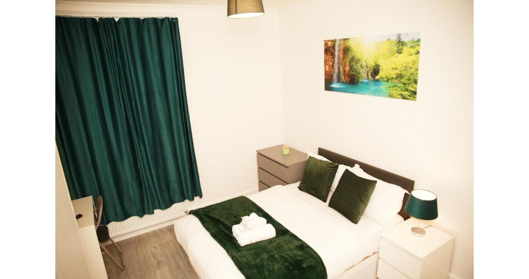 Cricklewood Deluxe Ensuite Room ลอนดอน ภายนอก รูปภาพ