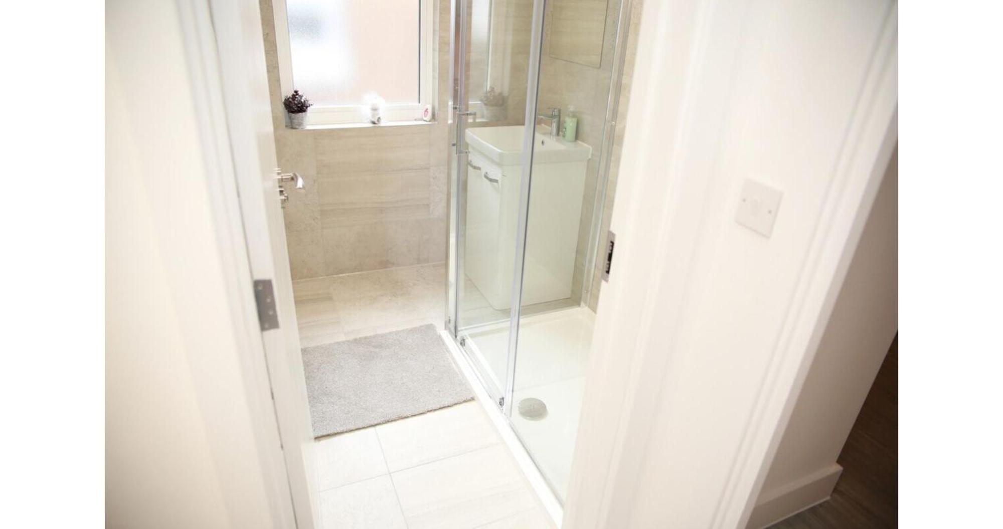 Cricklewood Deluxe Ensuite Room ลอนดอน ห้อง รูปภาพ