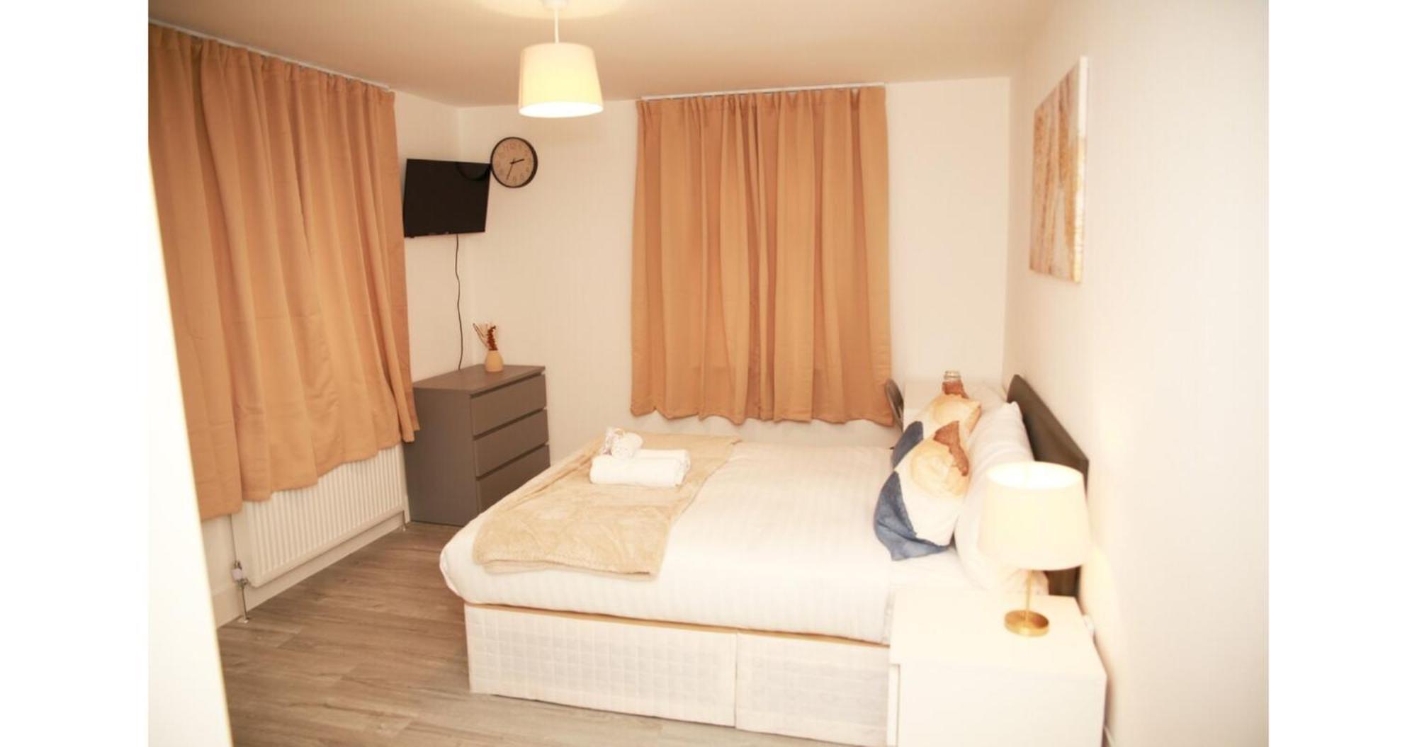 Cricklewood Deluxe Ensuite Room ลอนดอน ห้อง รูปภาพ