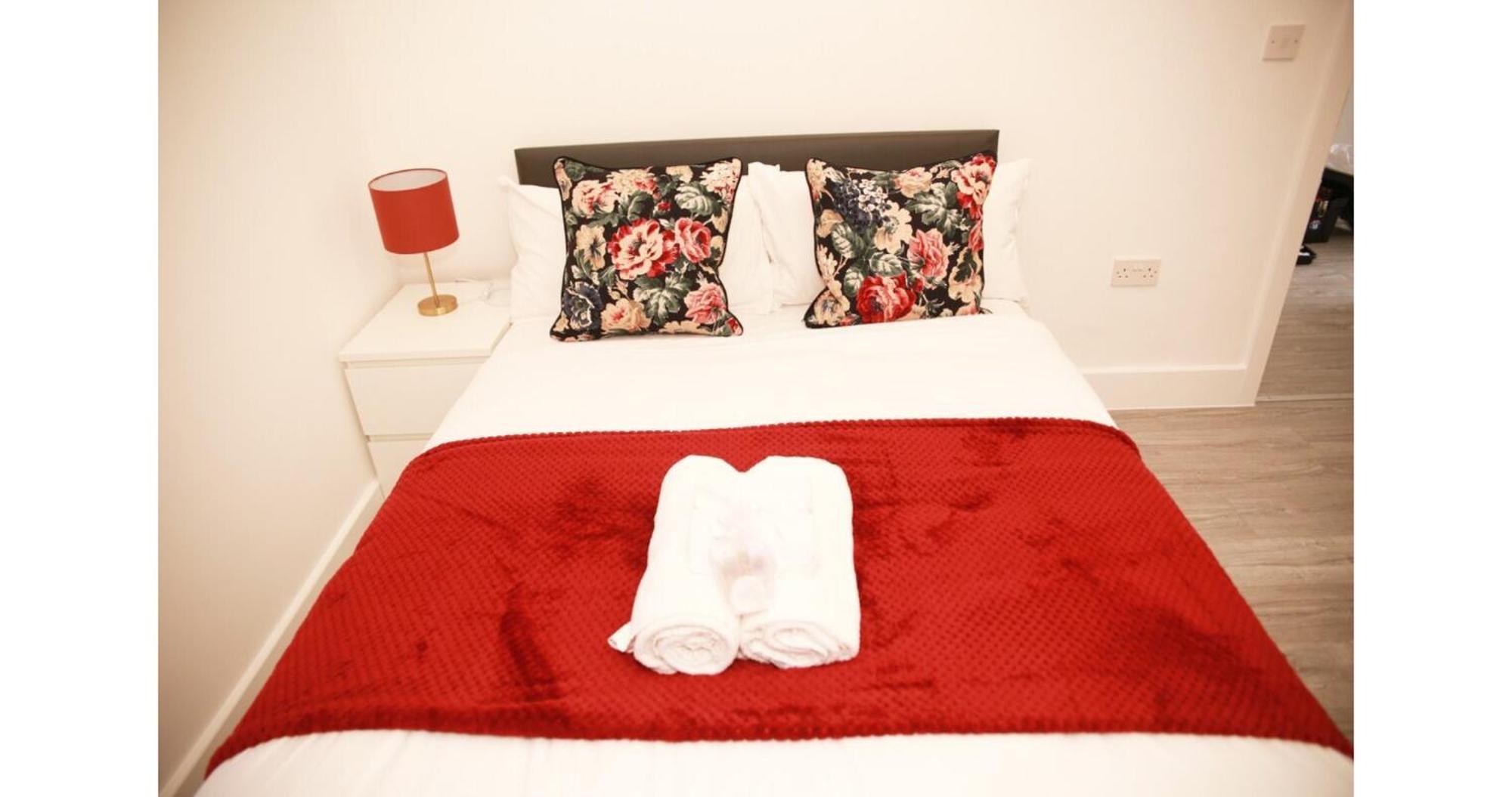 Cricklewood Deluxe Ensuite Room ลอนดอน ห้อง รูปภาพ
