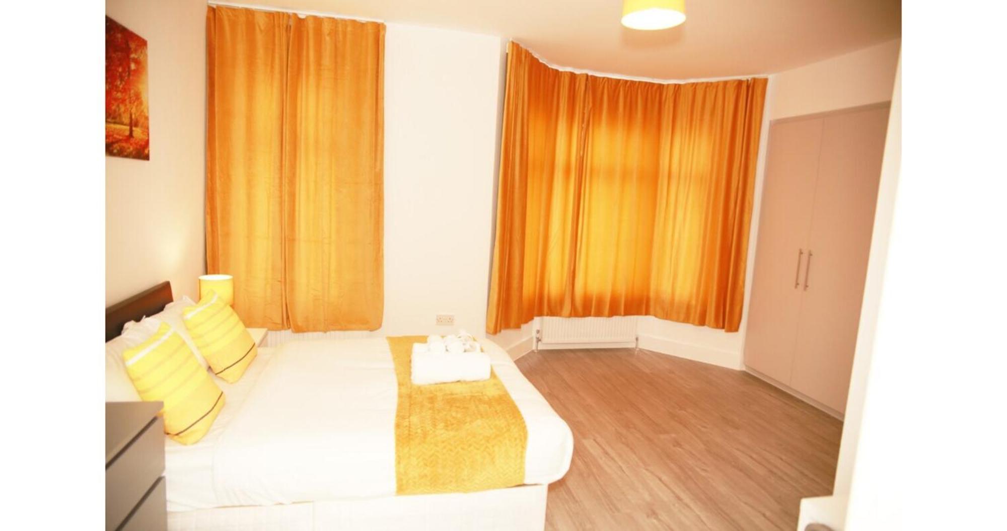 Cricklewood Deluxe Ensuite Room ลอนดอน ห้อง รูปภาพ